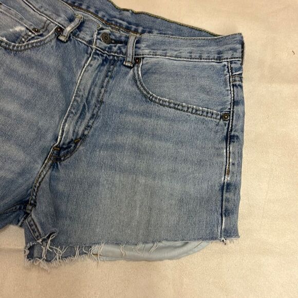 Levi's 550 Distressed Denim Cutoff Jean Shorts Size 6 - Picture 3 of 8